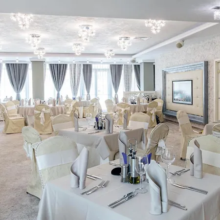 Persenk فندق ديفين